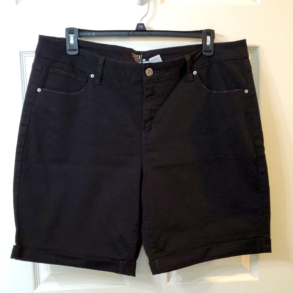 Time N Tru Women's Black Shorts Size 20